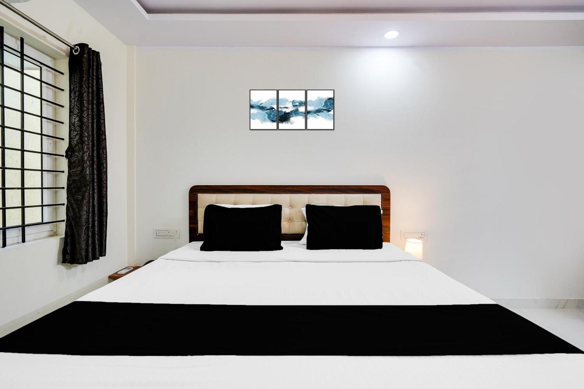 Townhouse Bidadi Formerly Royal Garuda Exterior photo