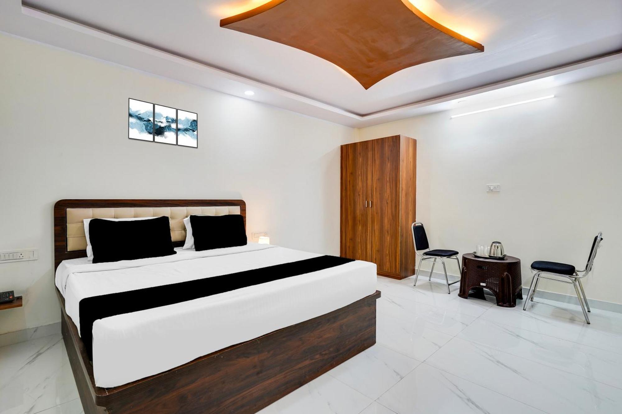 Townhouse Bidadi Formerly Royal Garuda Exterior photo