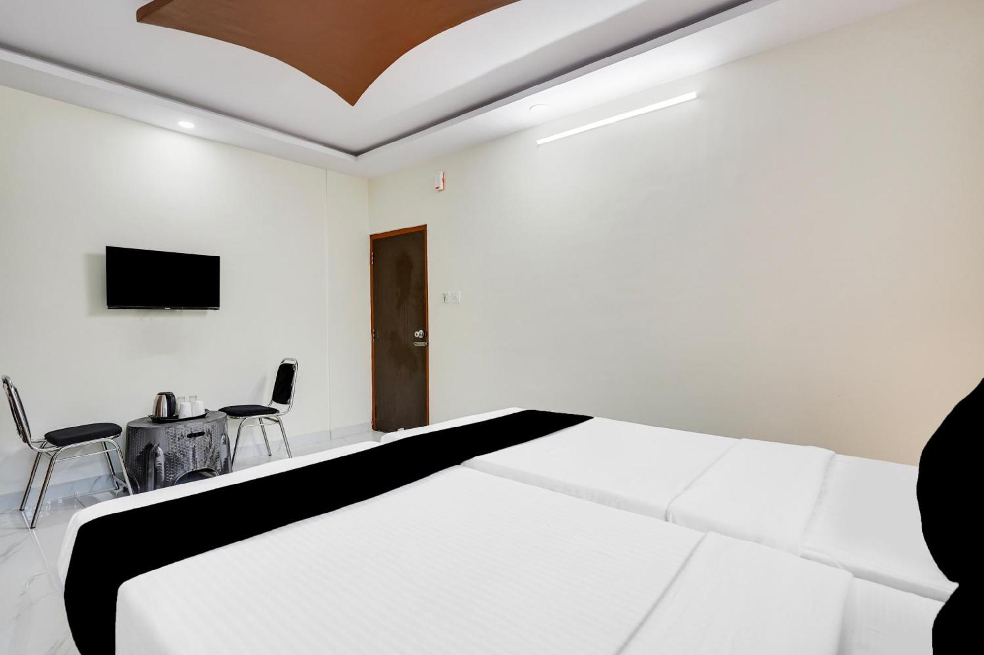 Townhouse Bidadi Formerly Royal Garuda Exterior photo