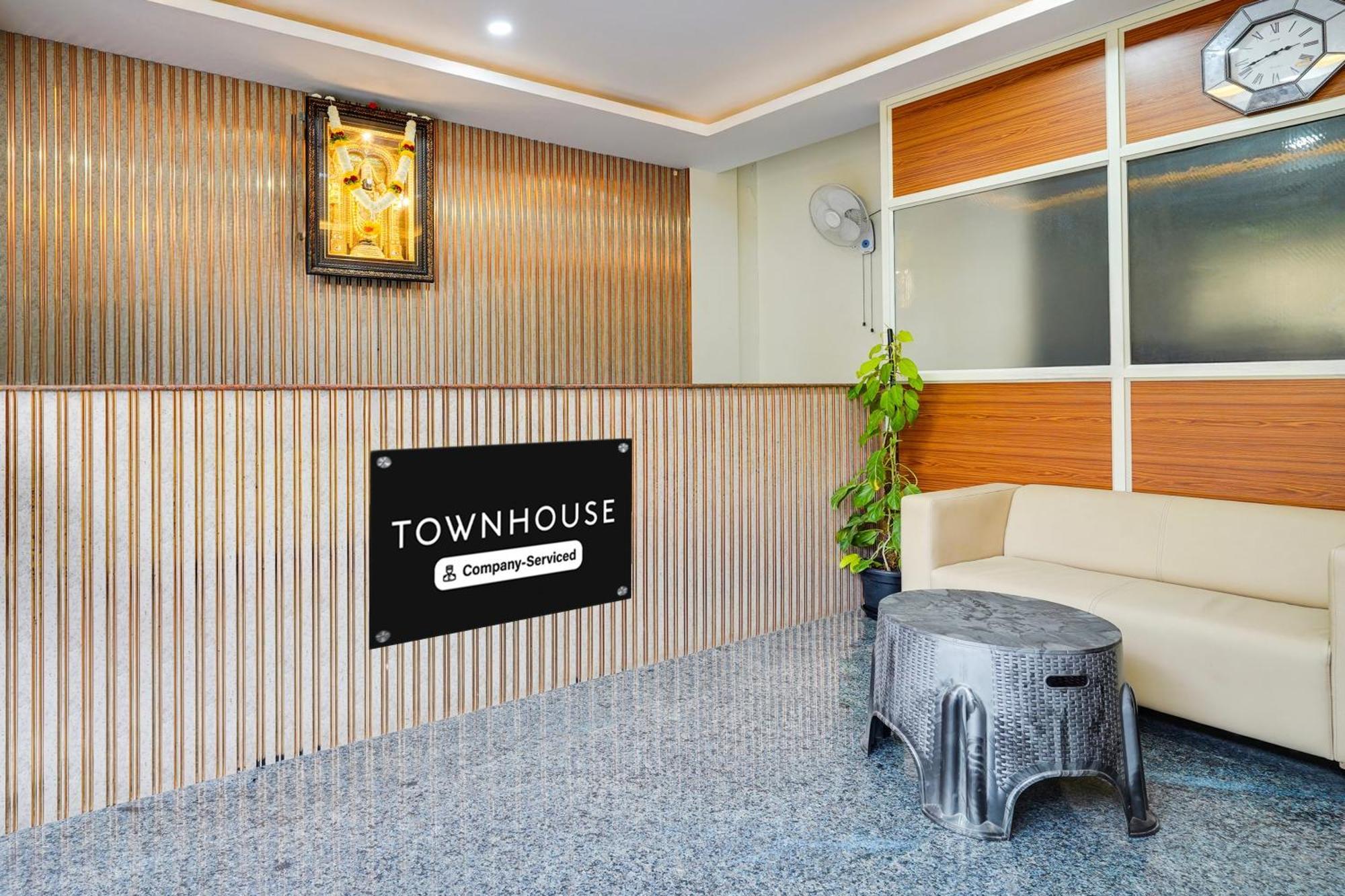 Townhouse Bidadi Formerly Royal Garuda Exterior photo