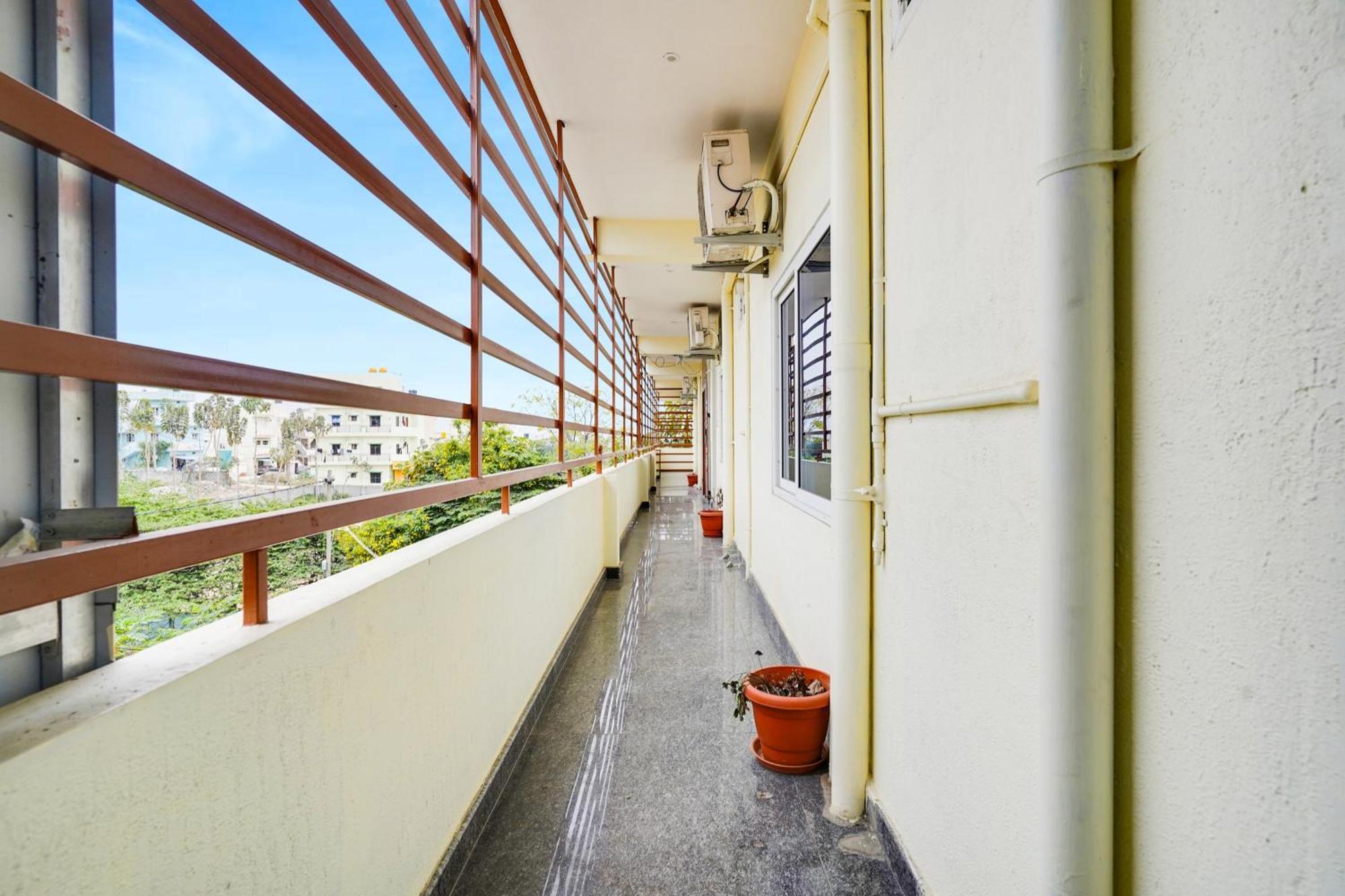 Townhouse Bidadi Formerly Royal Garuda Exterior photo